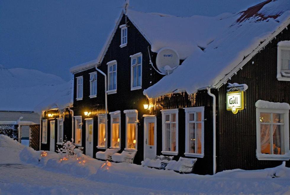 Taergesen Guesthouse Reydarfjordur Exteriér fotografie